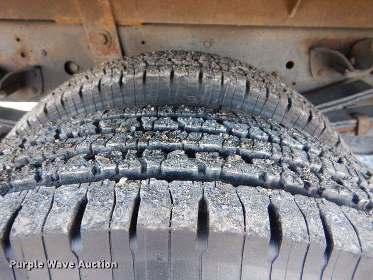 image for item HX9053 2006 GMC W4500  flatbed truck with crane