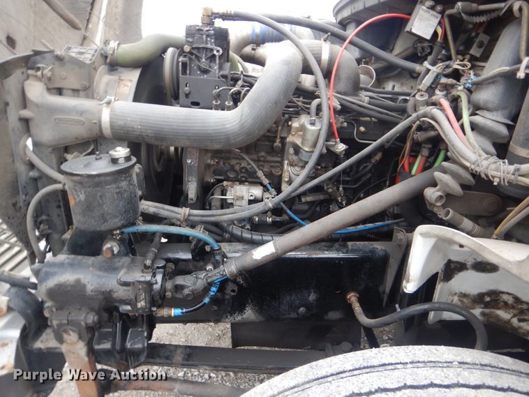 image for item HX9063 1998 Freightliner FL70  box truck