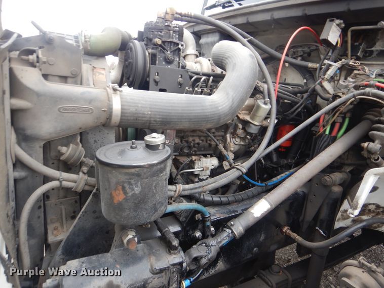 image for item HX9063 1998 Freightliner FL70  box truck