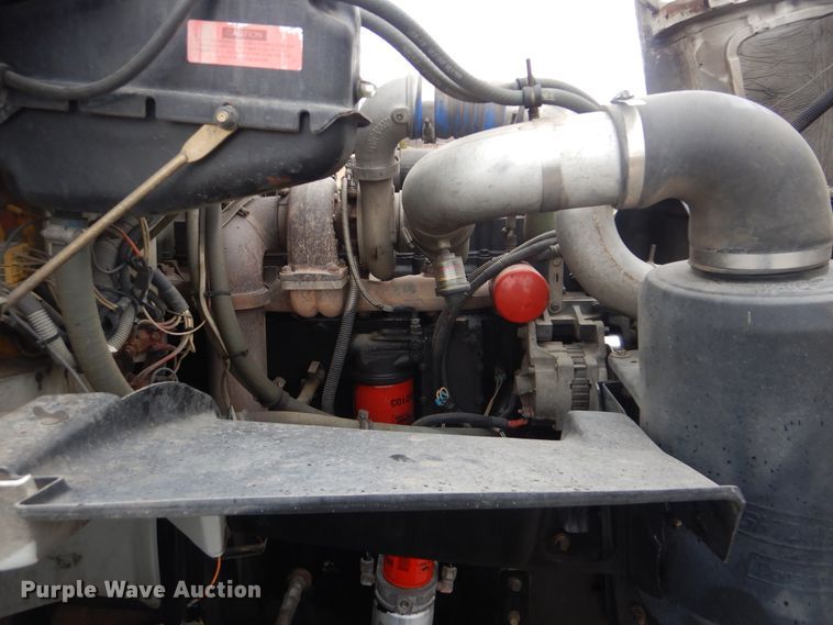 image for item HX9063 1998 Freightliner FL70  box truck