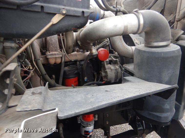 image for item HX9063 1998 Freightliner FL70  box truck