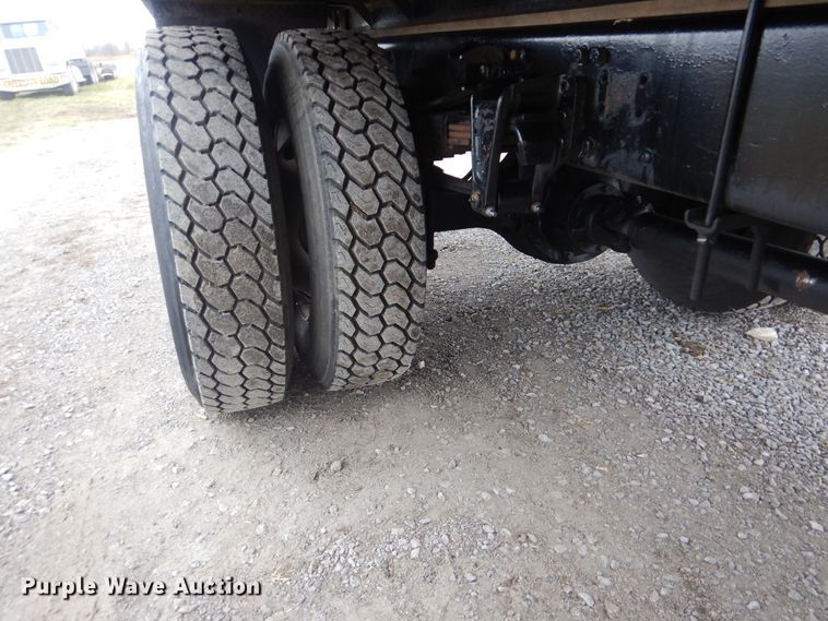 image for item HX9063 1998 Freightliner FL70  box truck