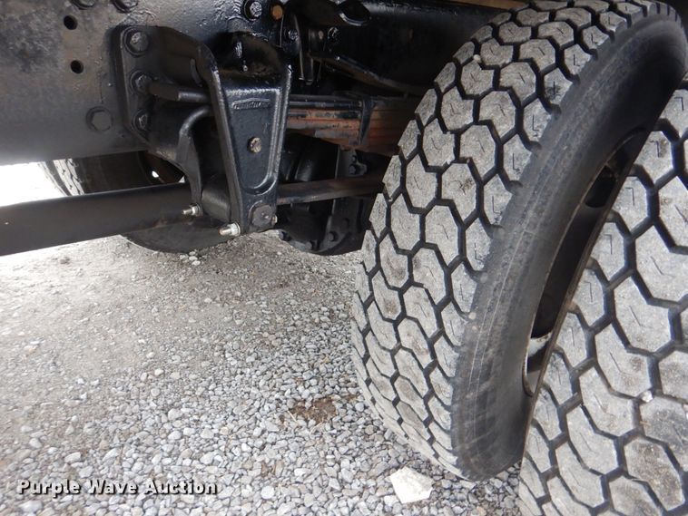 image for item HX9063 1998 Freightliner FL70  box truck