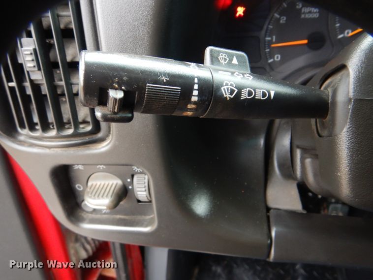 image for item HX9066 2006 GMC C8500  rollback truck