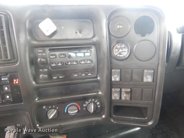 image for item HX9066 2006 GMC C8500  rollback truck