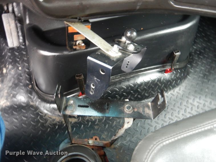 image for item HX9066 2006 GMC C8500  rollback truck