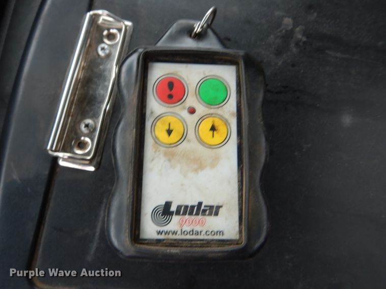 image for item HX9066 2006 GMC C8500  rollback truck