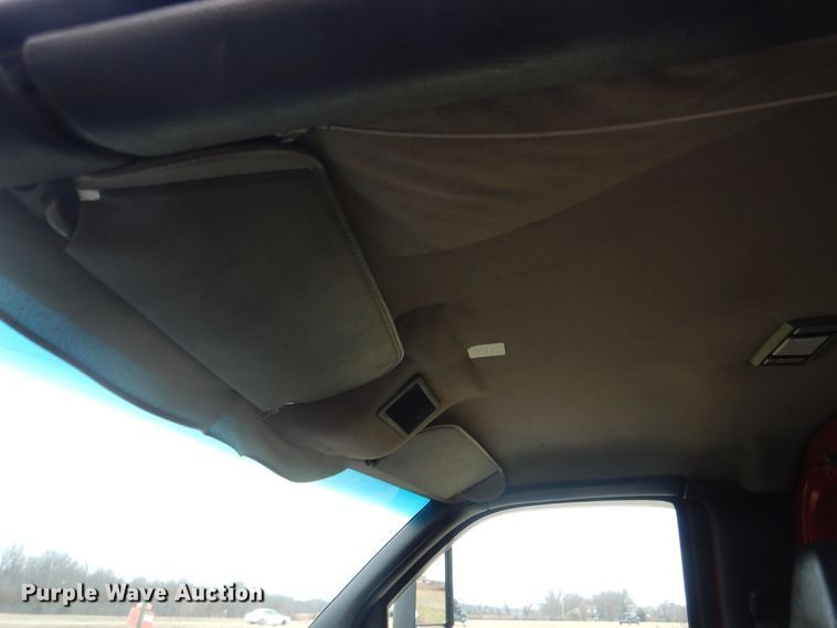 image for item HX9066 2006 GMC C8500  rollback truck