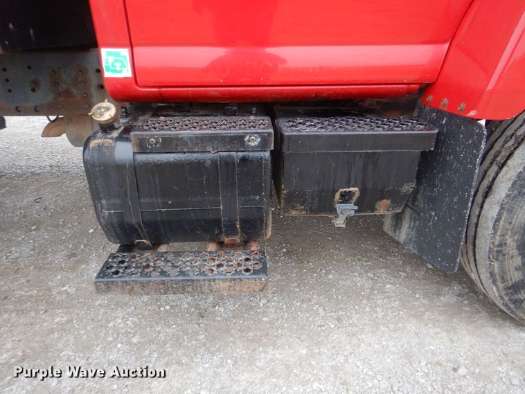 image for item HX9066 2006 GMC C8500  rollback truck