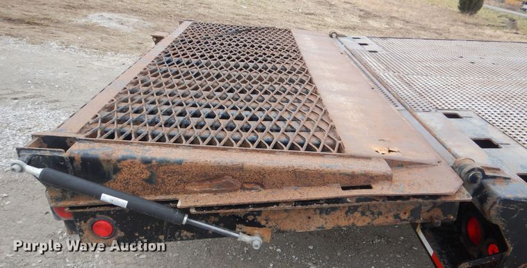 image for item HX9066 2006 GMC C8500  rollback truck