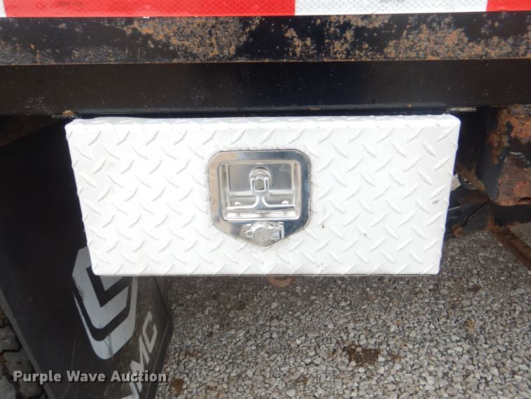 image for item HX9066 2006 GMC C8500  rollback truck