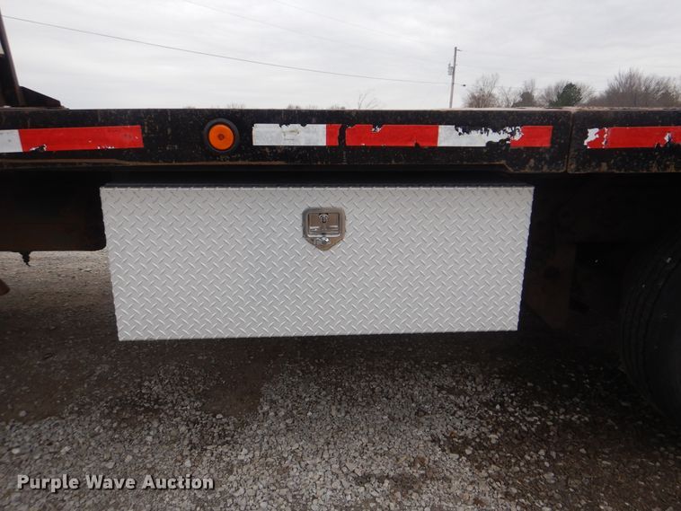 image for item HX9066 2006 GMC C8500  rollback truck