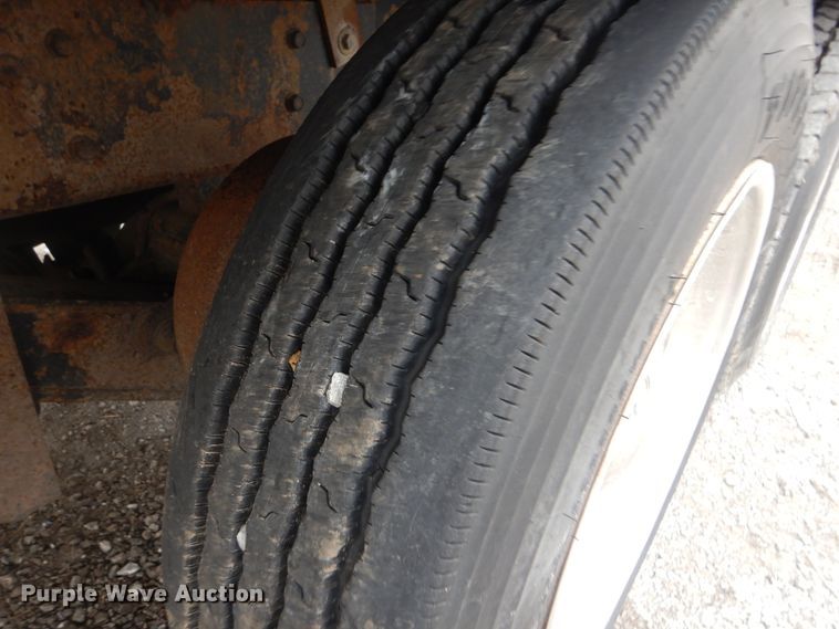 image for item HX9066 2006 GMC C8500  rollback truck