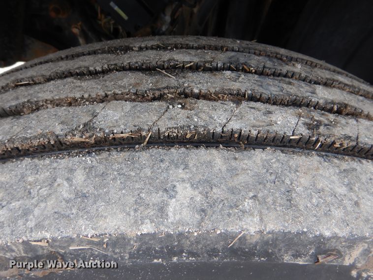 image for item HX9066 2006 GMC C8500  rollback truck