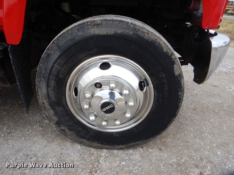 image for item HX9066 2006 GMC C8500  rollback truck