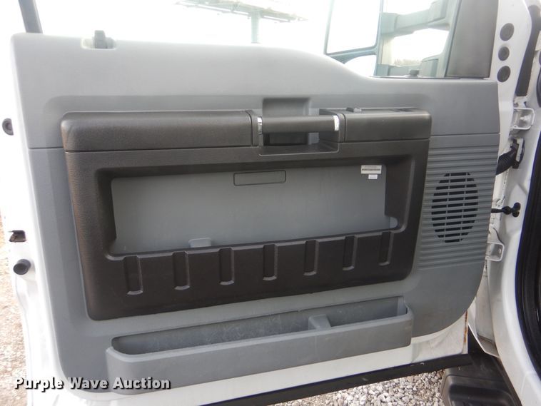 image for item HX9072 2015 Ford F550 Super Duty  refrigerated truck