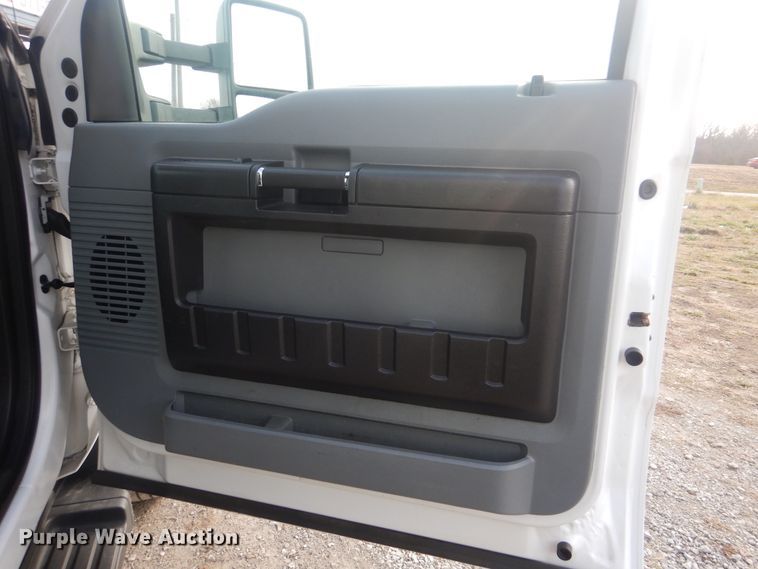 image for item HX9072 2015 Ford F550 Super Duty  refrigerated truck
