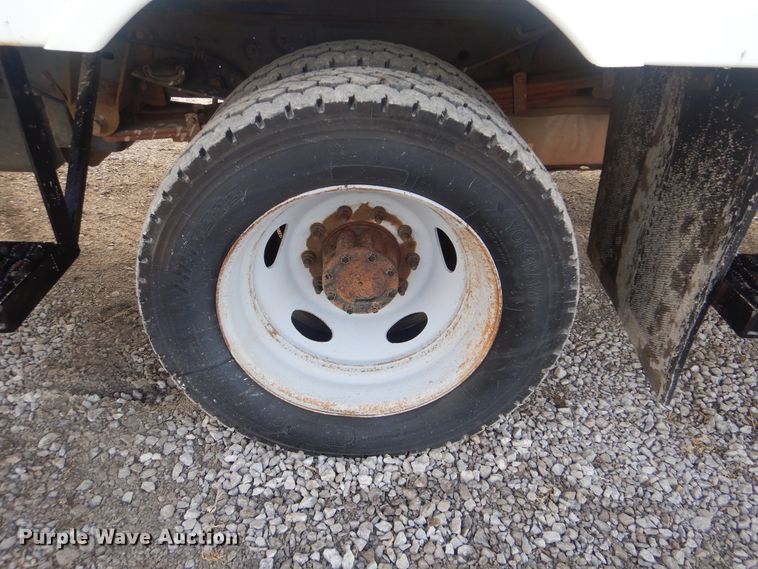 image for item HX9072 2015 Ford F550 Super Duty  refrigerated truck