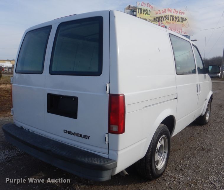 image for item HX9073 1997 Chevrolet Astro  van
