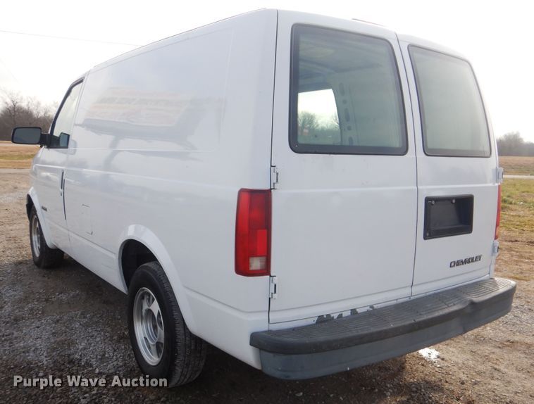 image for item HX9073 1997 Chevrolet Astro  van