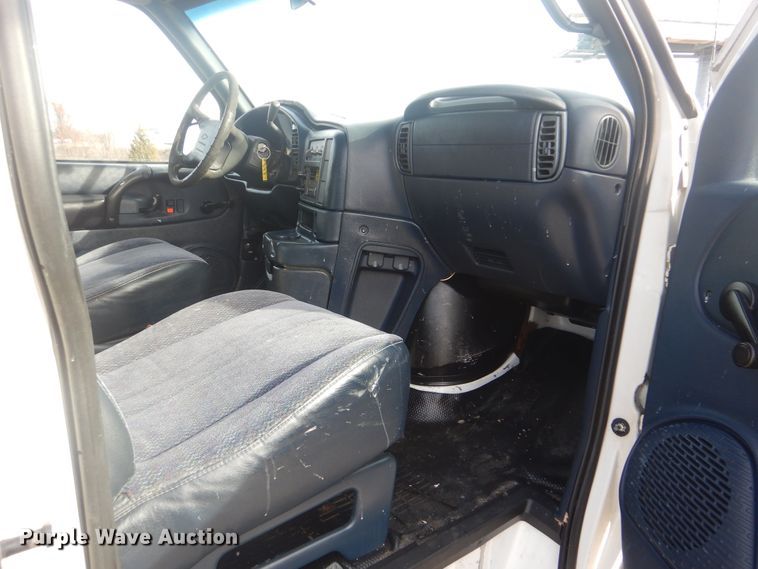 image for item HX9073 1997 Chevrolet Astro  van
