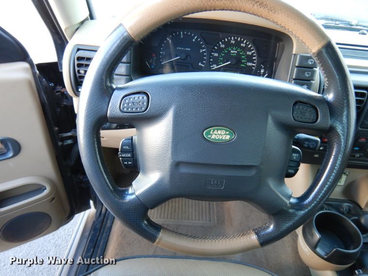 image for item HX9510 2002 Land Rover Discovery SE7  SUV