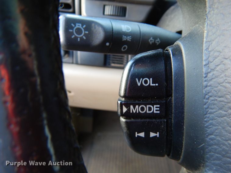 image for item HX9510 2002 Land Rover Discovery SE7  SUV