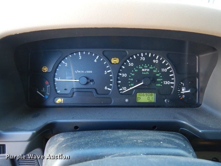 image for item HX9510 2002 Land Rover Discovery SE7  SUV