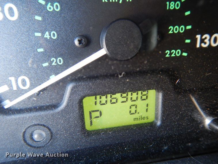 image for item HX9510 2002 Land Rover Discovery SE7  SUV