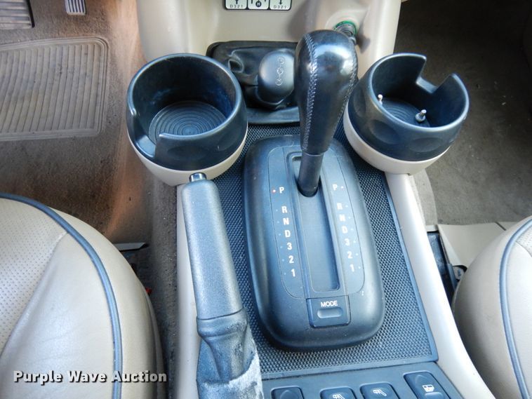 image for item HX9510 2002 Land Rover Discovery SE7  SUV