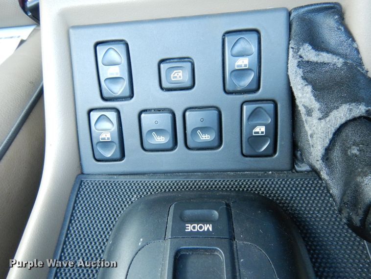 image for item HX9510 2002 Land Rover Discovery SE7  SUV