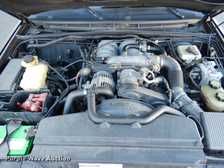 image for item HX9510 2002 Land Rover Discovery SE7  SUV