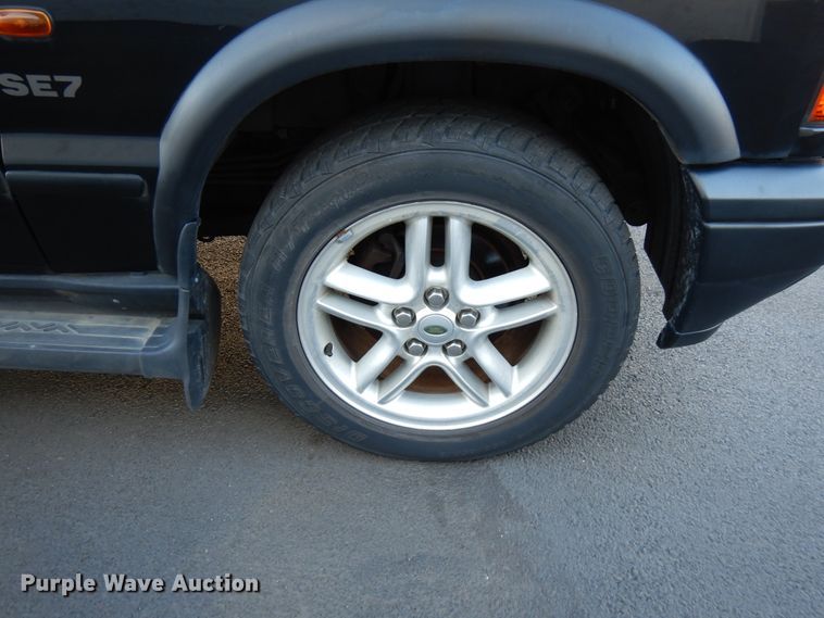 image for item HX9510 2002 Land Rover Discovery SE7  SUV