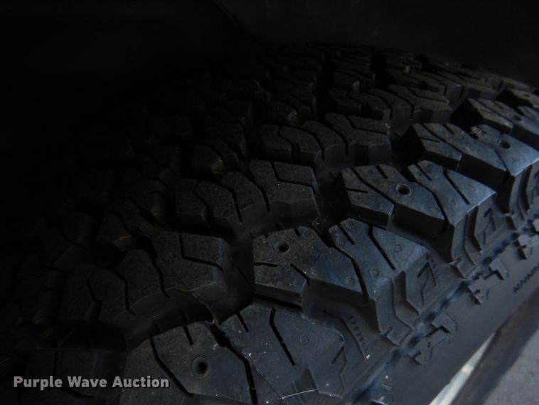 image for item HX9511 2000 Chevrolet Blazer  SUV