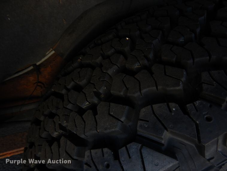 image for item HX9511 2000 Chevrolet Blazer  SUV