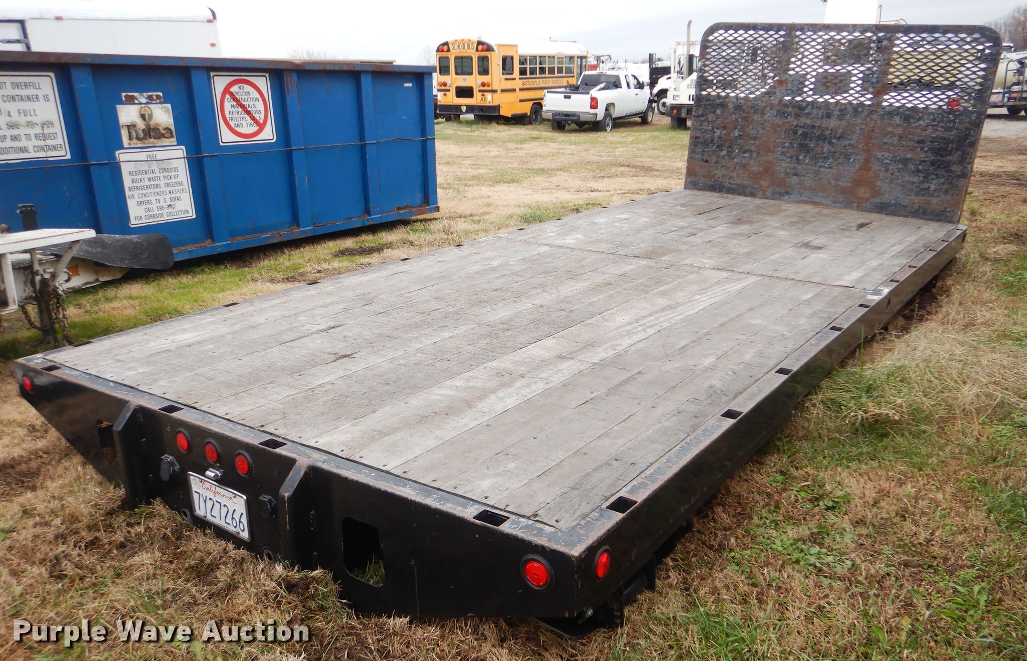 Flatbed in Collinsville, OK Item HX9068 sold Purple Wave
