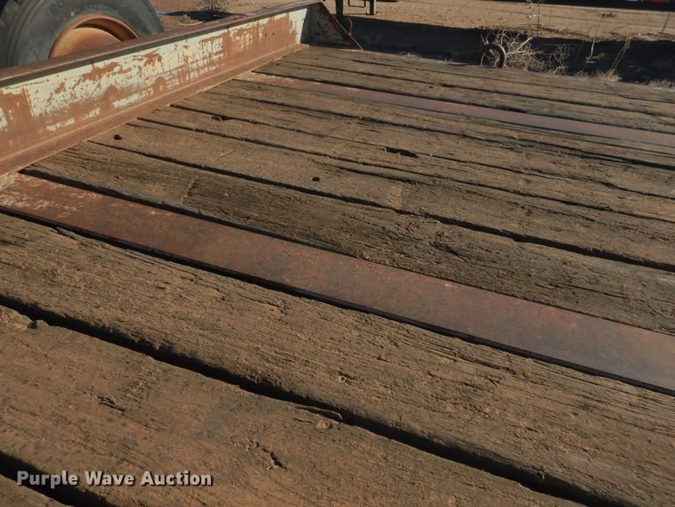 image for item DG8393 2000 Interstate 400LA equipment trailer