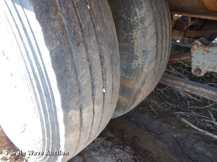 image for item DG8393 2000 Interstate 400LA equipment trailer