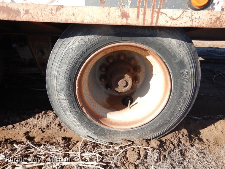 image for item DG8393 2000 Interstate 400LA equipment trailer