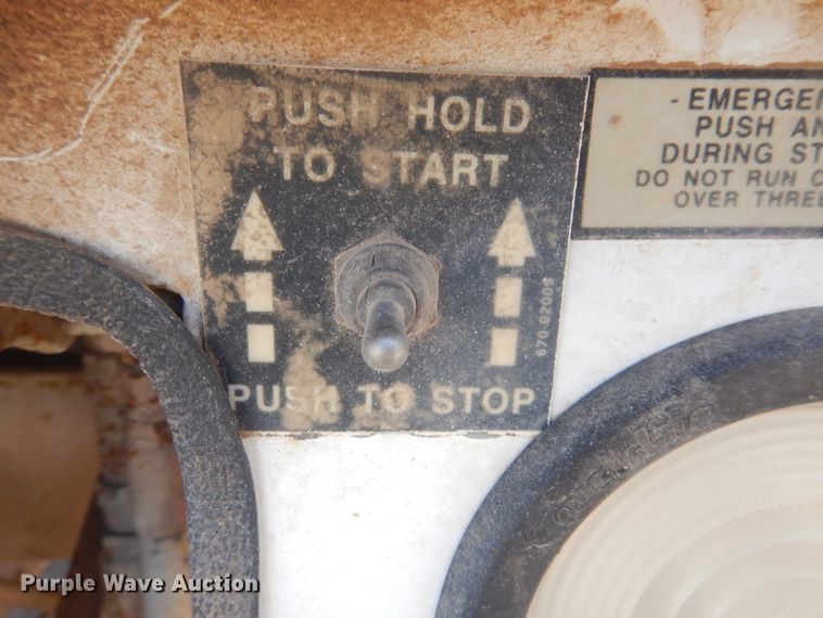 image for item DJ4905 1999 GMC C7500  bucket truck