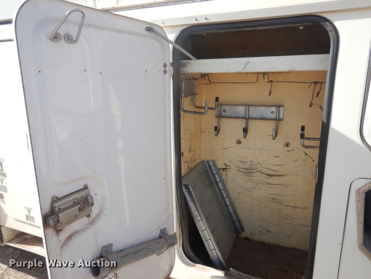 image for item DJ4905 1999 GMC C7500  bucket truck