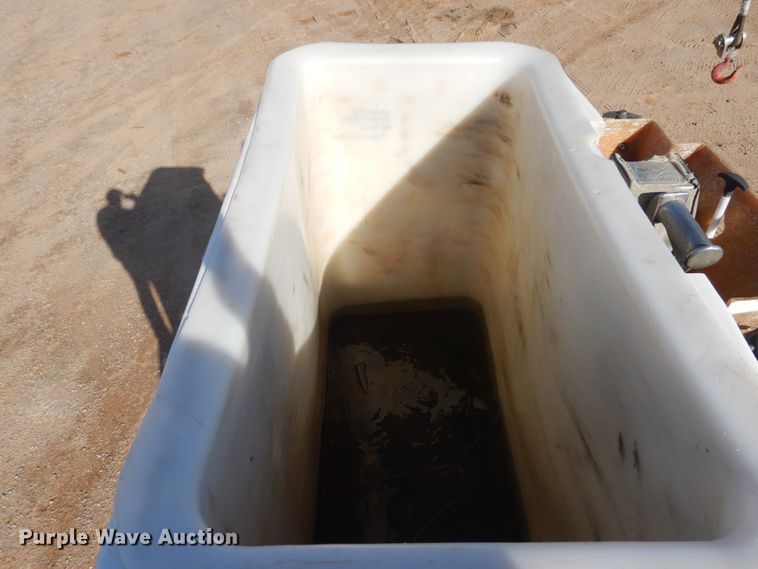 image for item DJ4905 1999 GMC C7500  bucket truck