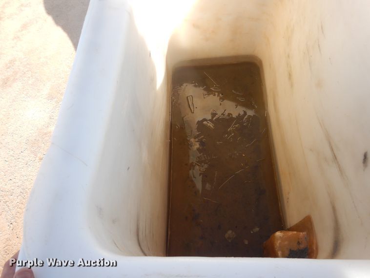 image for item DJ4905 1999 GMC C7500  bucket truck