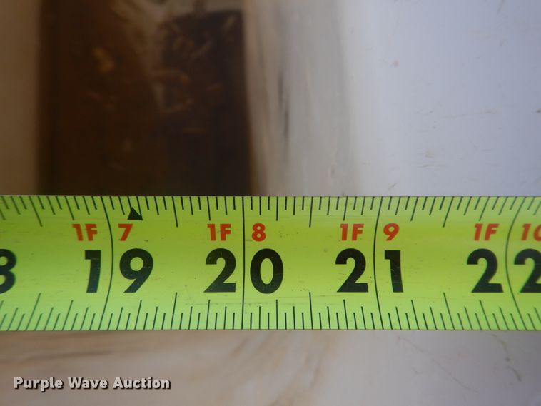 image for item DJ4905 1999 GMC C7500  bucket truck