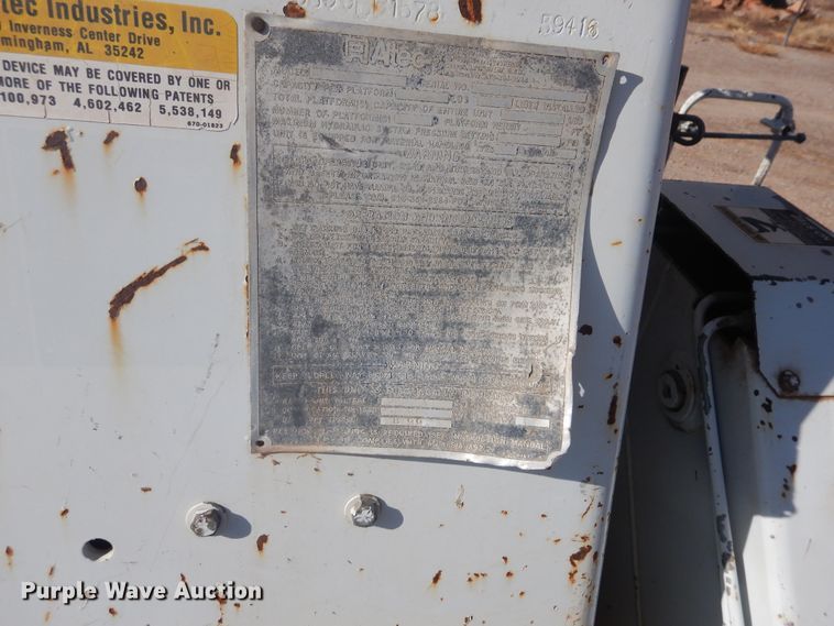 image for item DJ4905 1999 GMC C7500  bucket truck