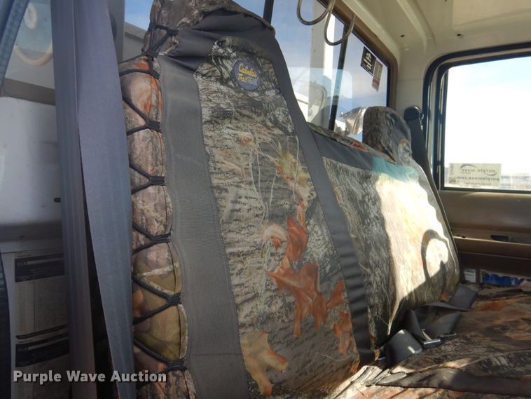 image for item DJ4905 1999 GMC C7500  bucket truck