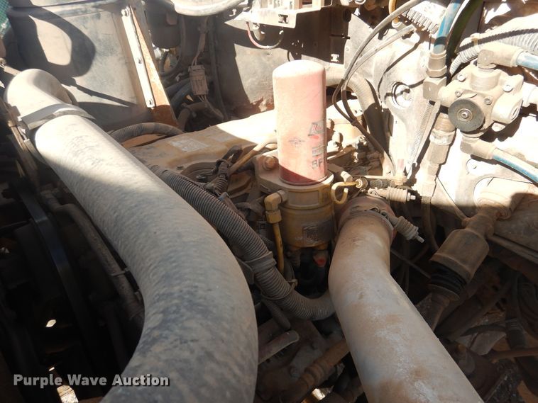 image for item DJ4905 1999 GMC C7500  bucket truck