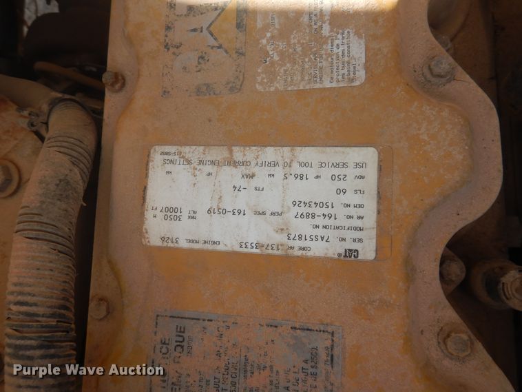 image for item DJ4905 1999 GMC C7500  bucket truck