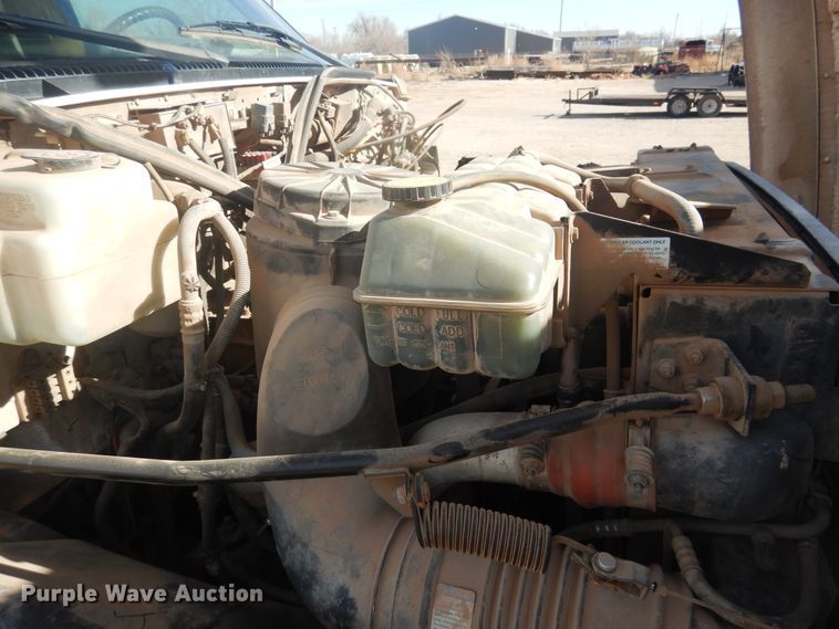 image for item DJ4905 1999 GMC C7500  bucket truck