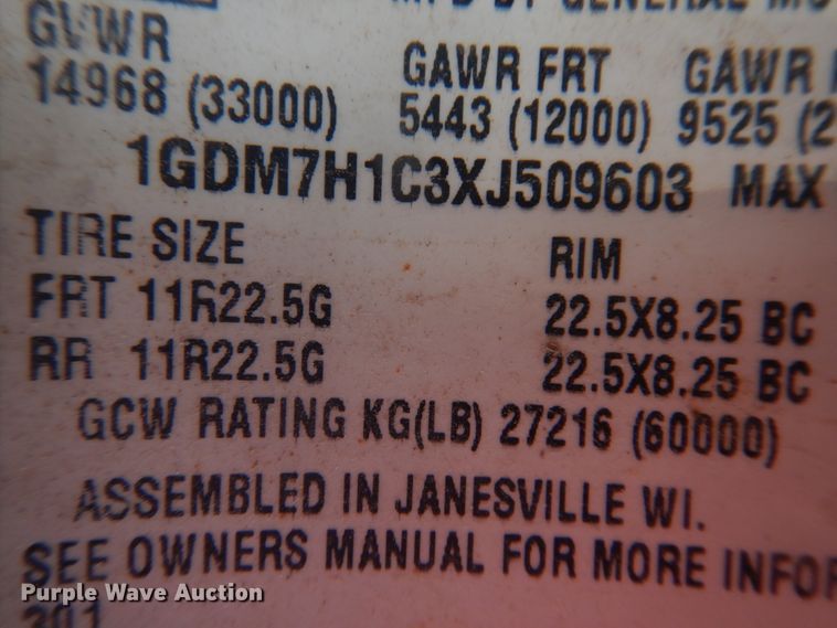 image for item DJ4905 1999 GMC C7500  bucket truck